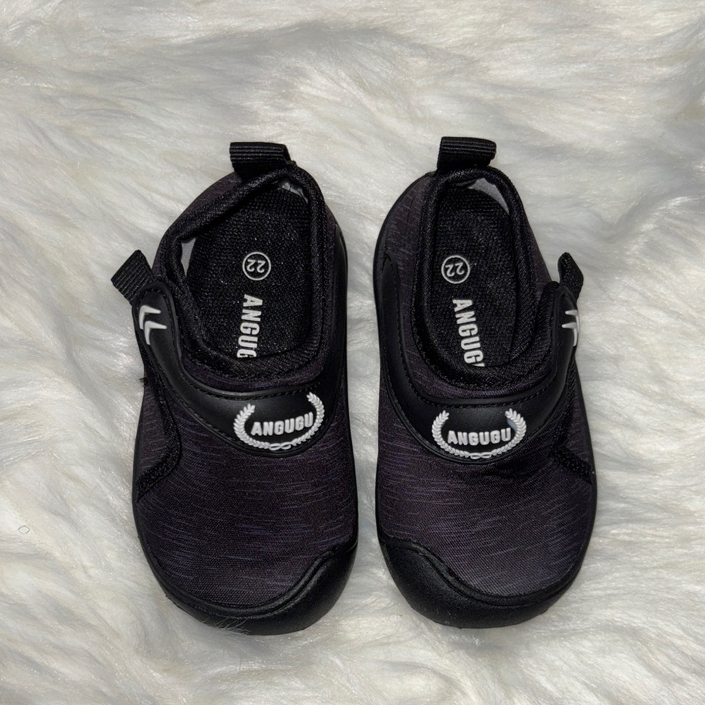 Angugu Black Baby Water Shoes